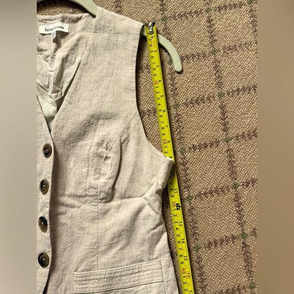 Heartloom Taupe Button down Silvie Vest w tortoiseshell buttons. S - Picture 5 of 13
